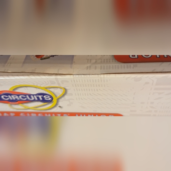 NIB Snap Circuits Junior 30 piece fun hands on learning electronics over 100 - Picture 5 of 10